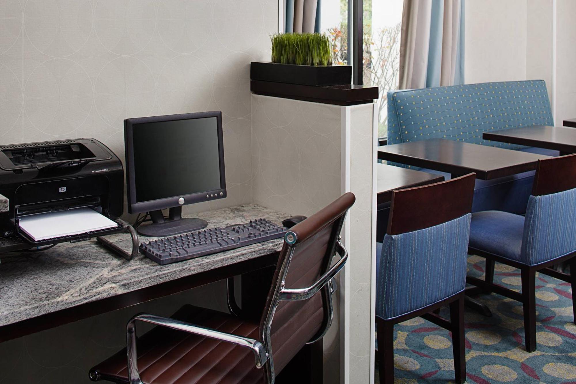 Springhill Suites Manchester-Boston Regional Airport Екстериор снимка
