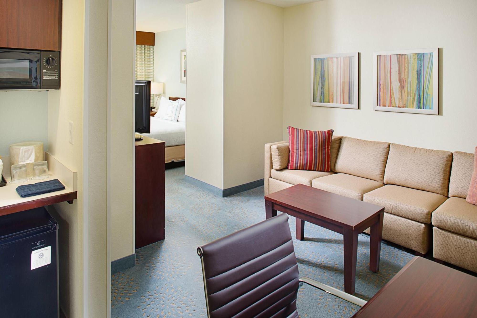 Springhill Suites Manchester-Boston Regional Airport Екстериор снимка